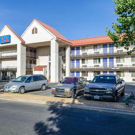 Motel 6-Fresno, Ca - Yosemite Hwy Bagian luar foto
