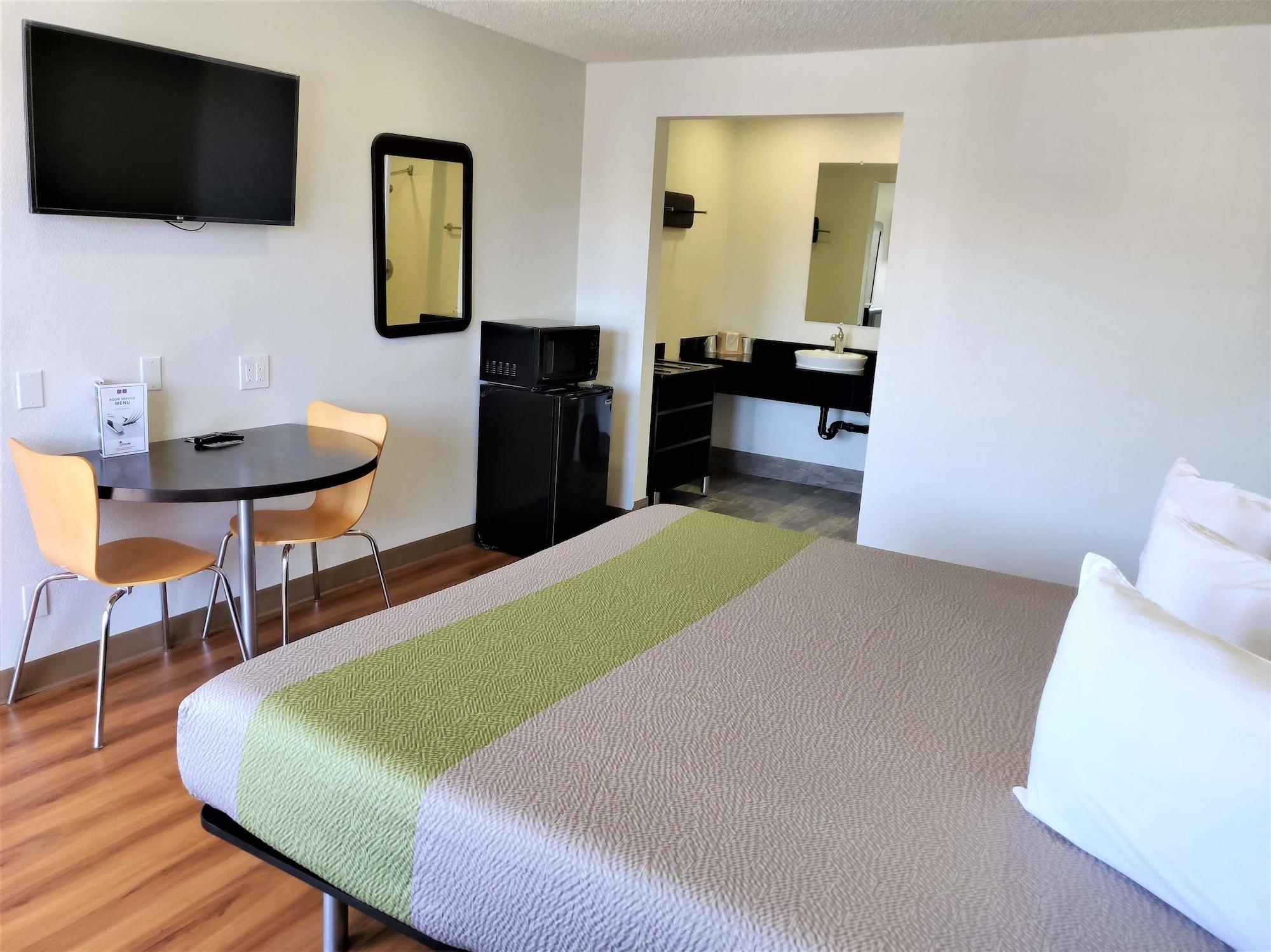 Motel 6-Fresno, Ca - Yosemite Hwy Bagian luar foto