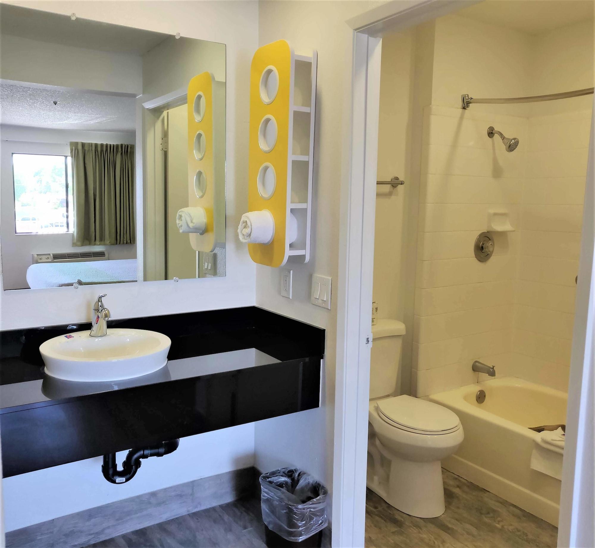 Motel 6-Fresno, Ca - Yosemite Hwy Bagian luar foto