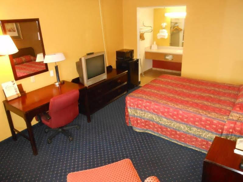 Motel 6-Fresno, Ca - Yosemite Hwy Bagian luar foto