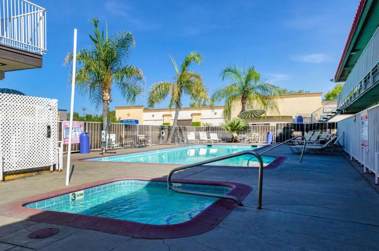 Motel 6-Fresno, Ca - Yosemite Hwy Bagian luar foto